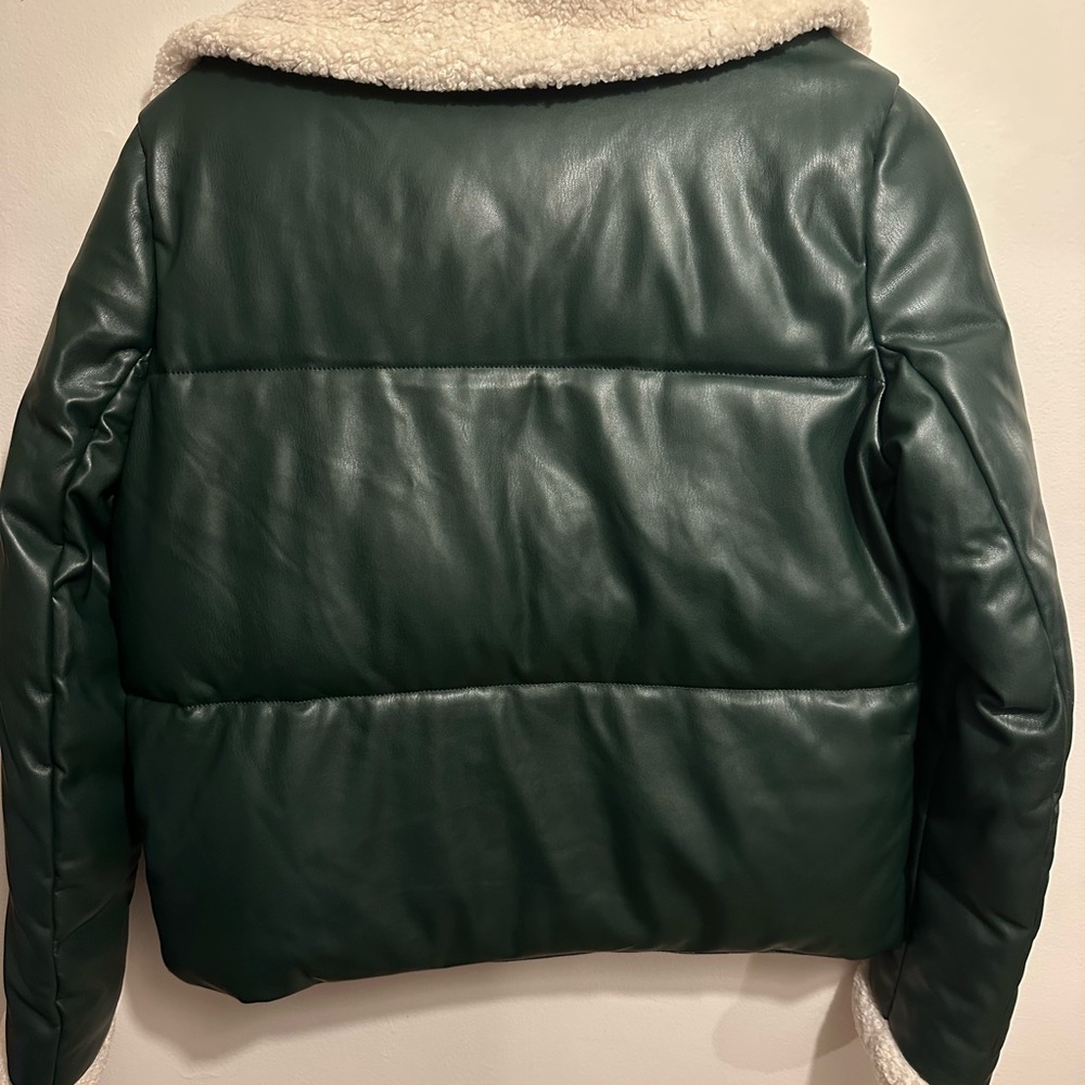Levi's Green Puffer Jacket with White Sherpa Collar - Picture 6 of 8